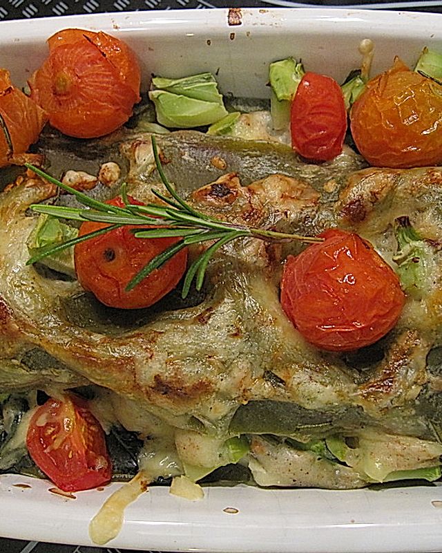 Brokkoli - Lasagne mit Rosmarintomaten