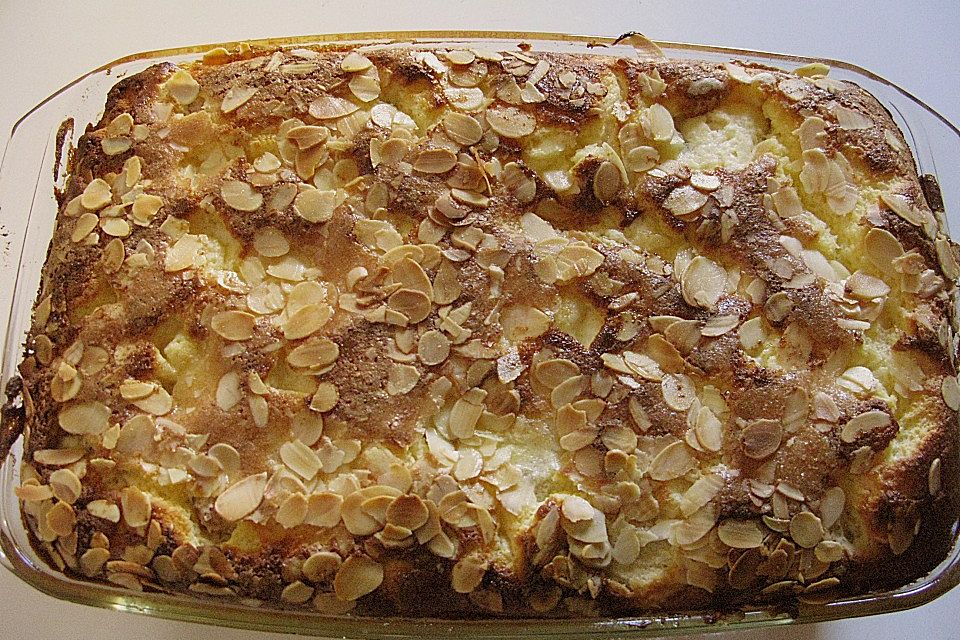 Kirsch - Quark - Auflauf mit Mandelkruste