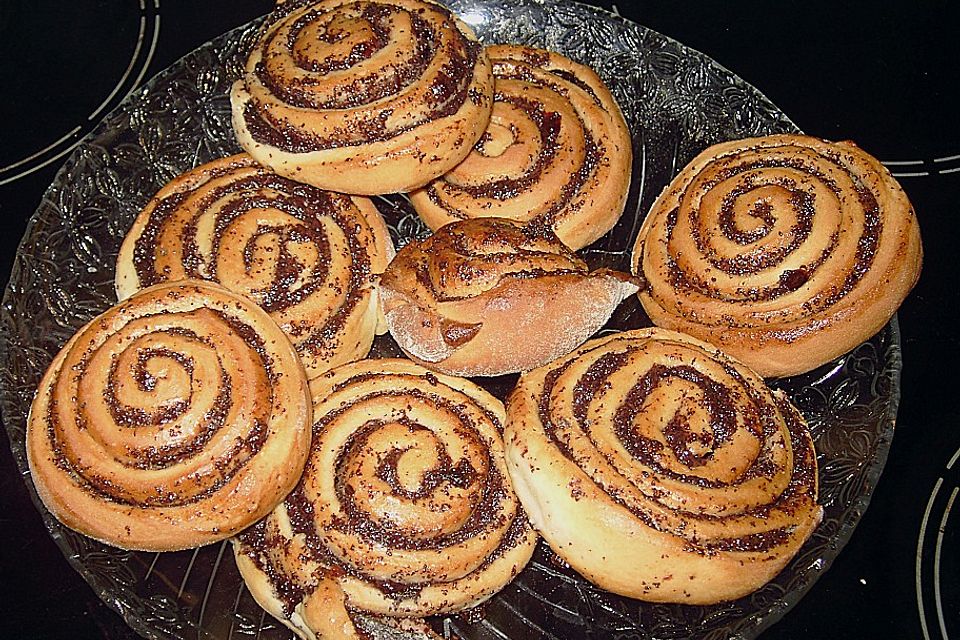 Mohn-Hefe-Schnecken