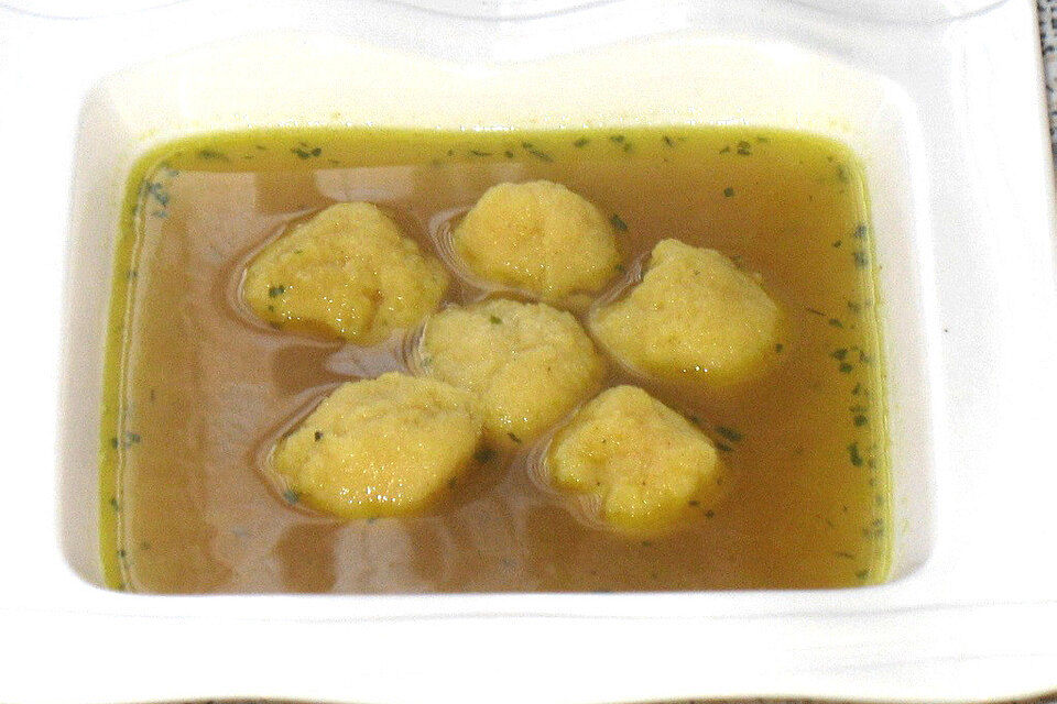 Grießklößchensuppe