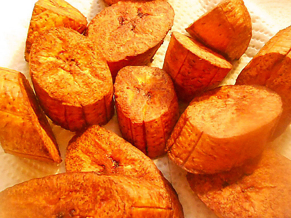 Frittierte Kochbanane kolumbianische Art von JulitaF| Chefkoch