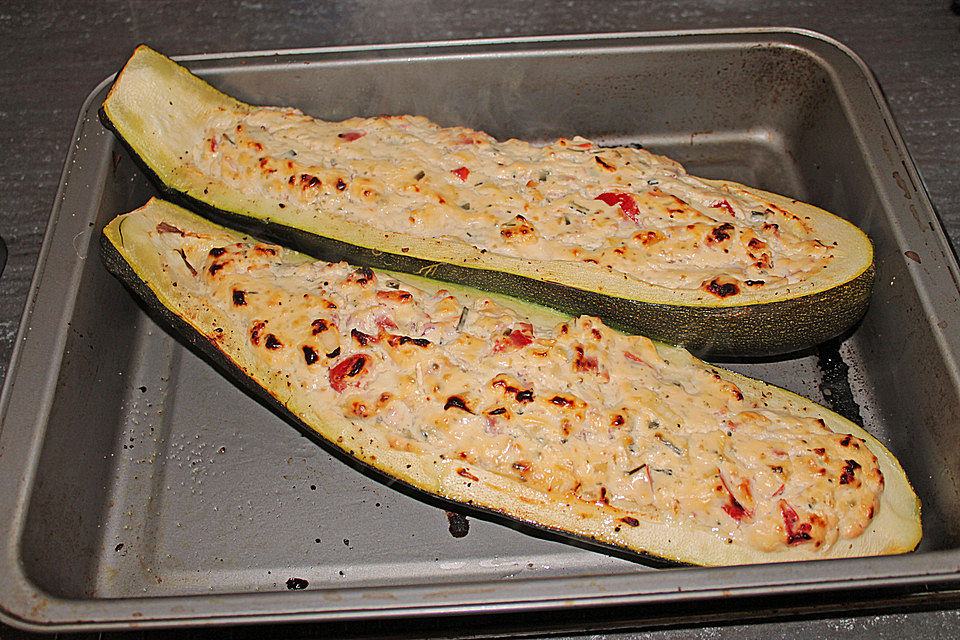 Zucchini-Schiffchen