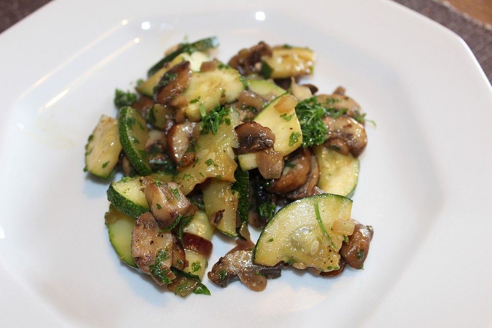 Zucchini-Champignon-Pfanne