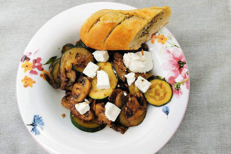 Zucchini-Champignon-Pfanne