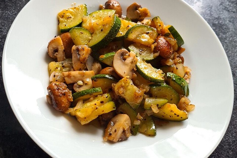 Zucchini-Champignon-Pfanne