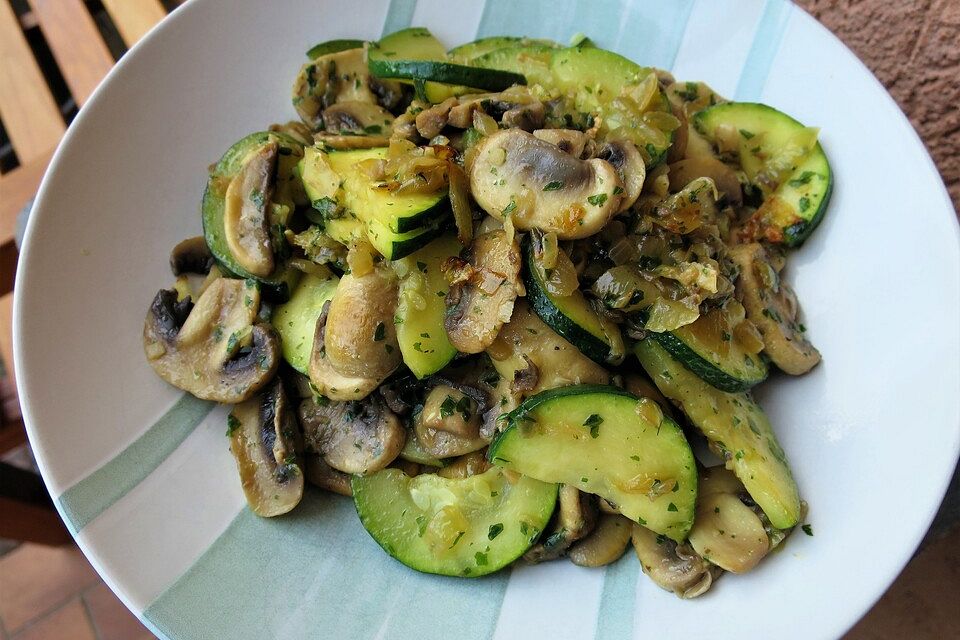 Zucchini-Champignon-Pfanne