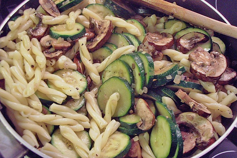 Zucchini-Champignon-Pfanne