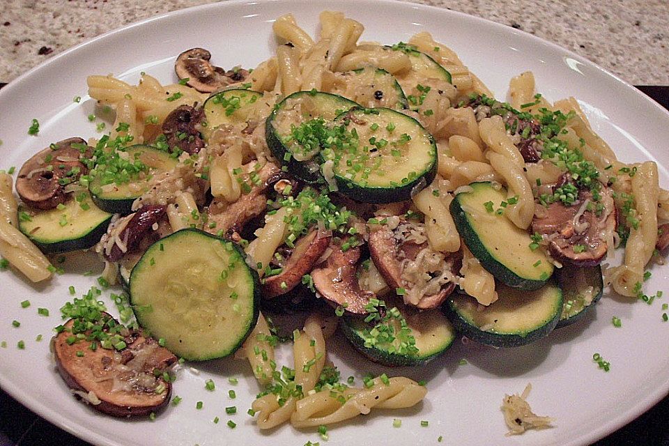 Zucchini-Champignon-Pfanne