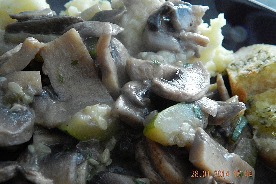 Zucchini-Champignon-Pfanne