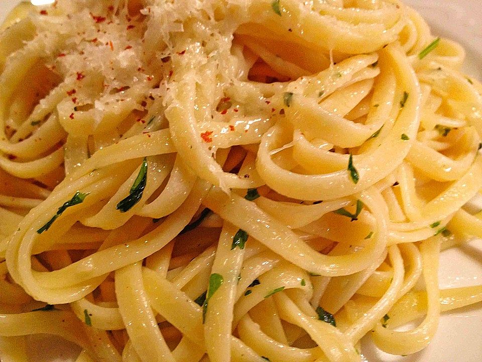 Spaghetti mit Knoblauch, Öl und Pfefferschote von Bletschi | Chefkoch