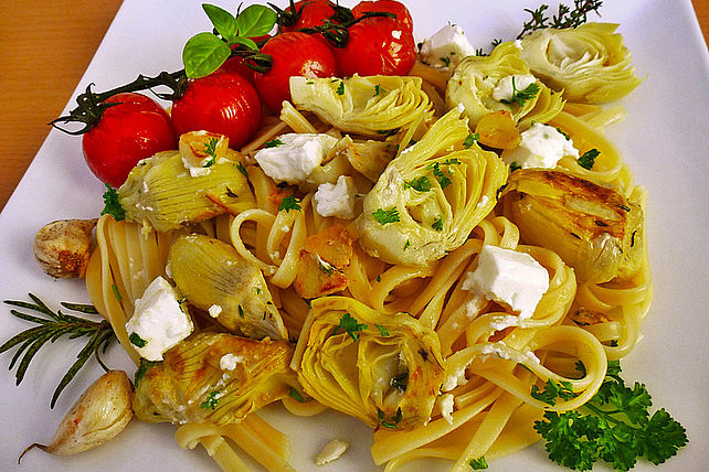Spaghetti mit Artischocken und Schafskäse von VolkerRacho| Chefkoch