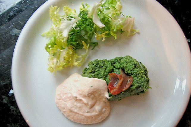 Spinatsoufflé mit Lachssauce| Chefkoch