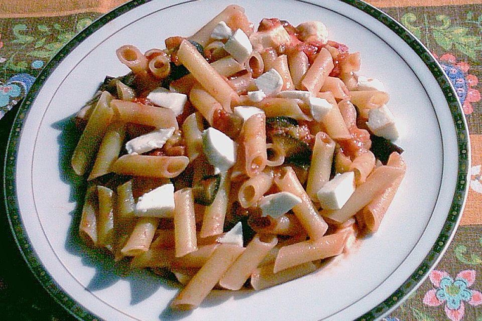 Penne mit Aubergine Penne mit Aubergine