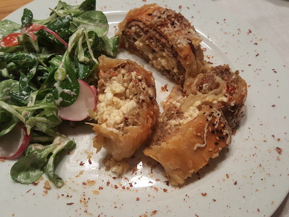 Hackstrudel von omakarin| Chefkoch Hackstrudel von omakarin| Chefkoch