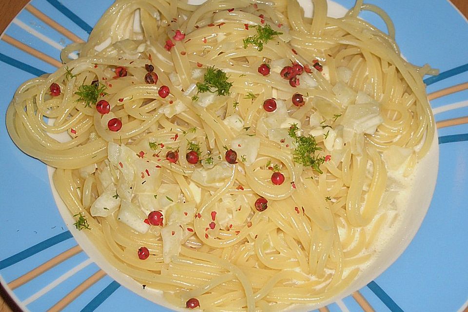 Spaghetti mit Fenchel - Sahne - Käsesoße