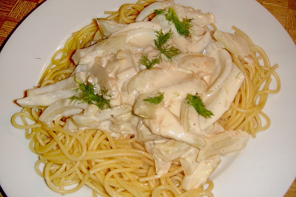 Spaghetti mit Fenchel - Sahne - Käsesoße