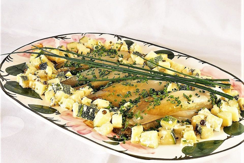 Chicoréegemüse mit Zucchinisauce