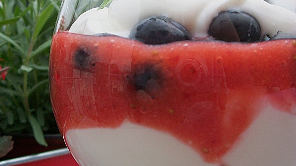 Früchte Nachtisch mit Joghurt und Sahne von DasLenchen88 Früchte Nachtisch mit Joghurt und Sahne von DasLenchen88