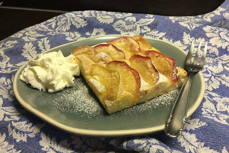 Apfelkuchen schnell und fein