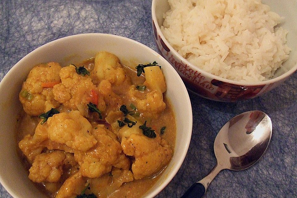 Bandnudeln mit Blumenkohlcurry