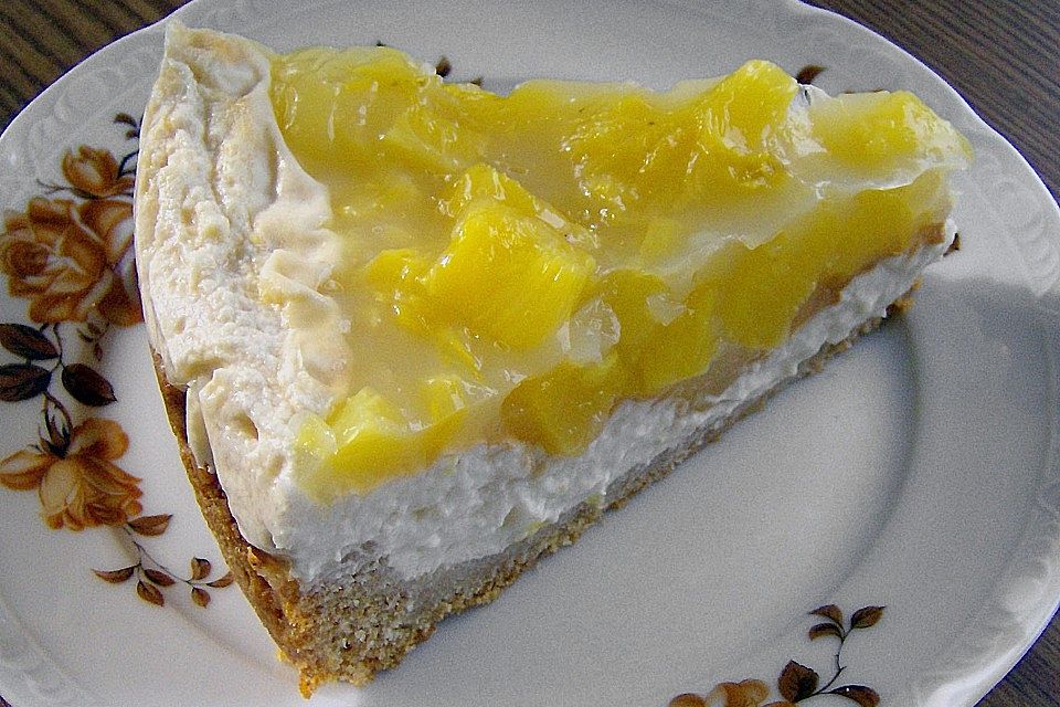 Schmandtorte mit Ananas