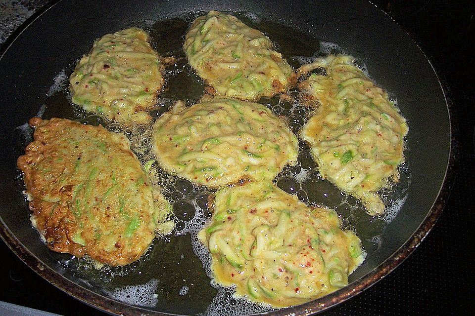 Zucchini-Puffer