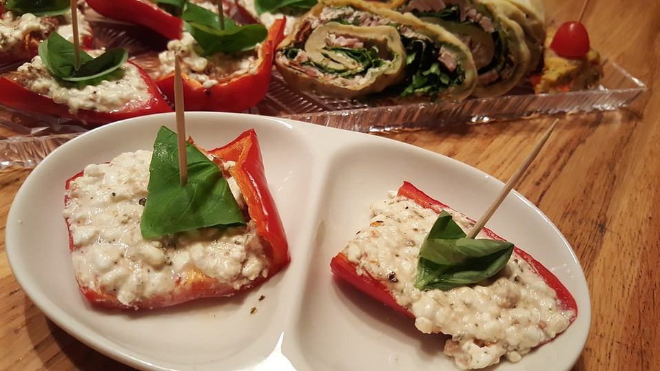 Gefüllte Paprika mit körnigem Frischkäse von Annikaz Gefüllte Paprika mit körnigem Frischkäse von Annikaz