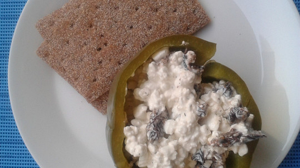 Gefüllte Paprika mit körnigem Frischkäse von Annikaz Gefüllte Paprika mit körnigem Frischkäse von Annikaz