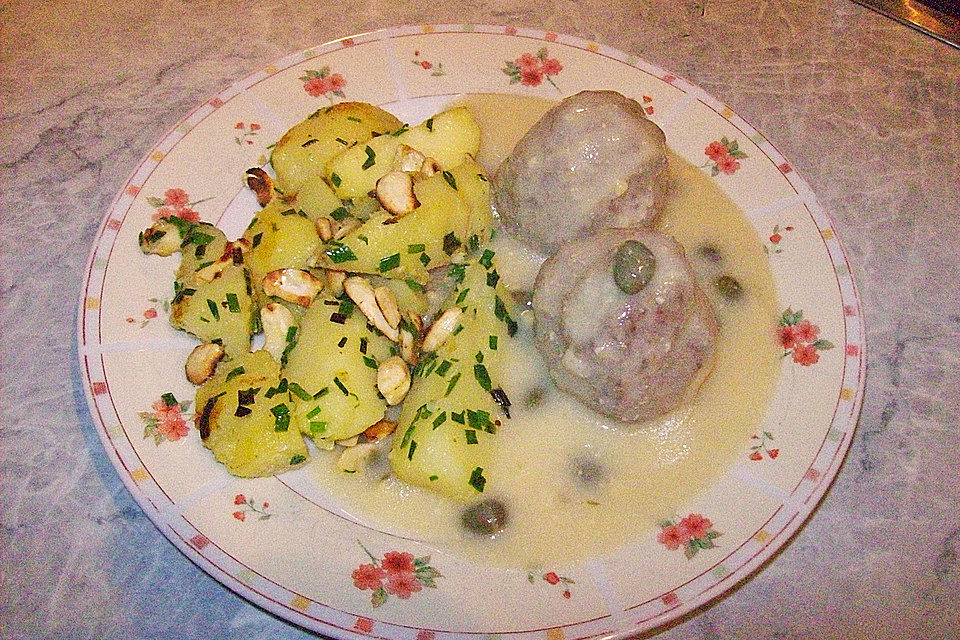 Salzkartoffeln in Mandelbutter mit frischen Kräutern