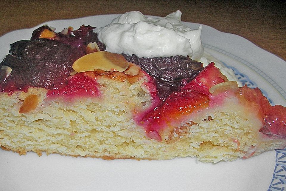 Zwetschgenkuchen mit Quark