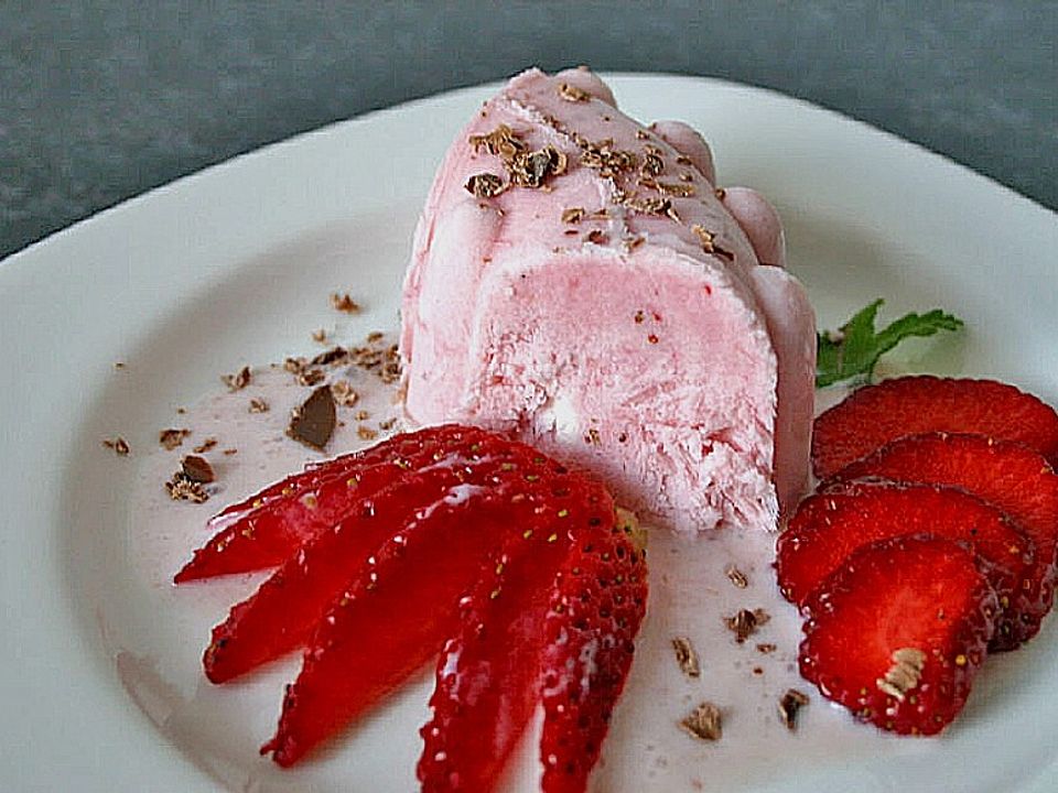Erdbeer - Parfait von hobbykoechin| Chefkoch