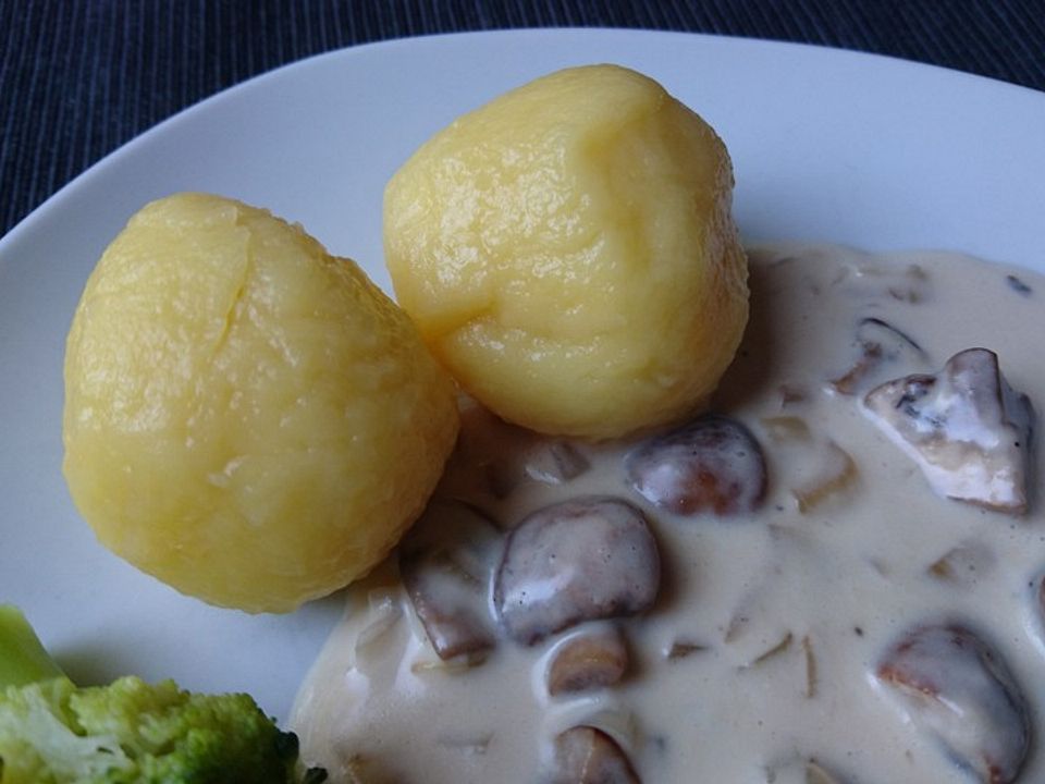 Surina&amp;#39;s seidene Kartoffelklöße aus gekochten Kartoffeln von Surina ...