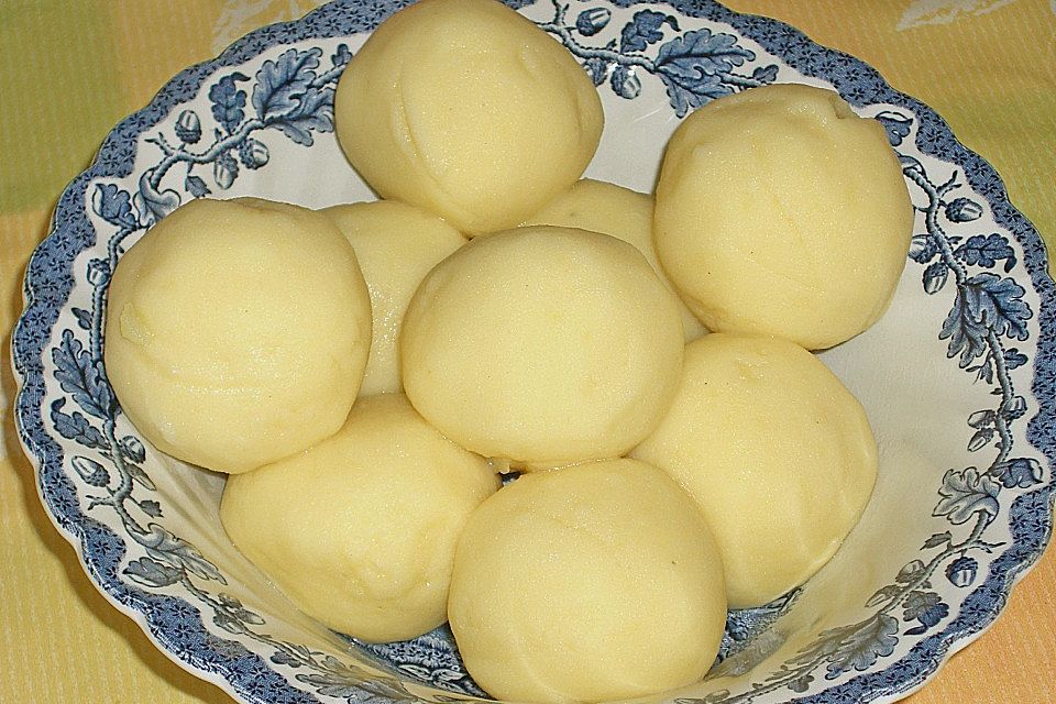 Surina's seidene Kartoffelklöße aus gekochten Kartoffeln