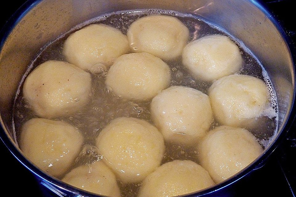 Surina's seidene Kartoffelklöße aus gekochten Kartoffeln