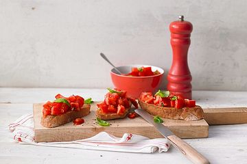Bruschetta mit kalten Tomaten