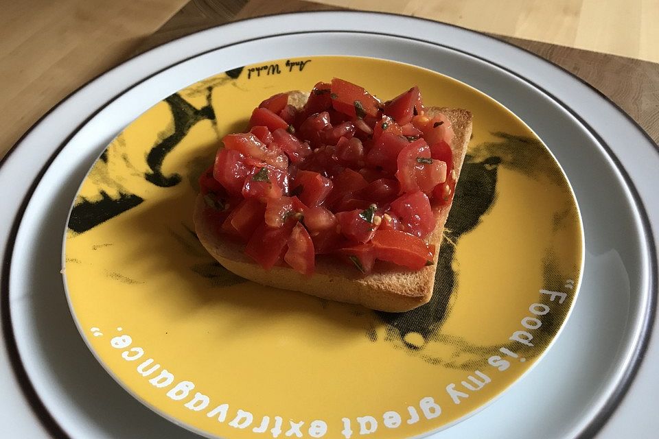 Bruschetta mit kalten Tomaten