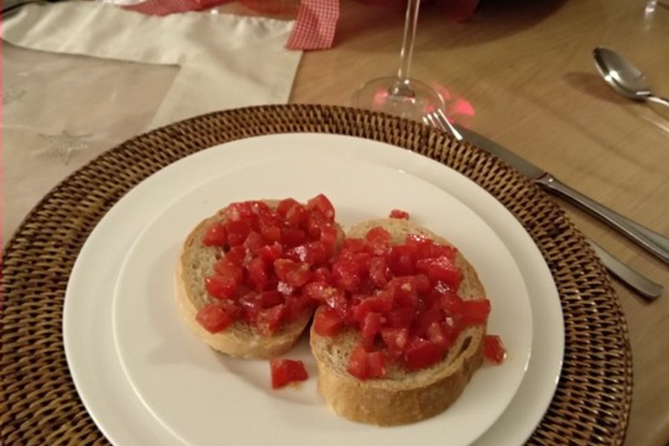 Bruschetta mit kalten Tomaten