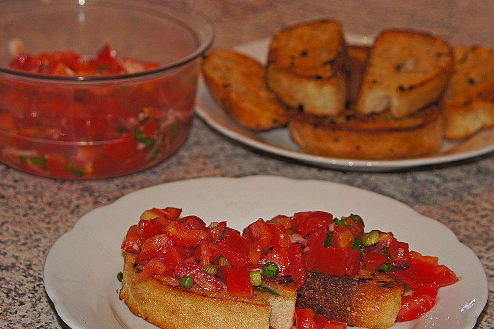 Bruschetta mit kalten Tomaten