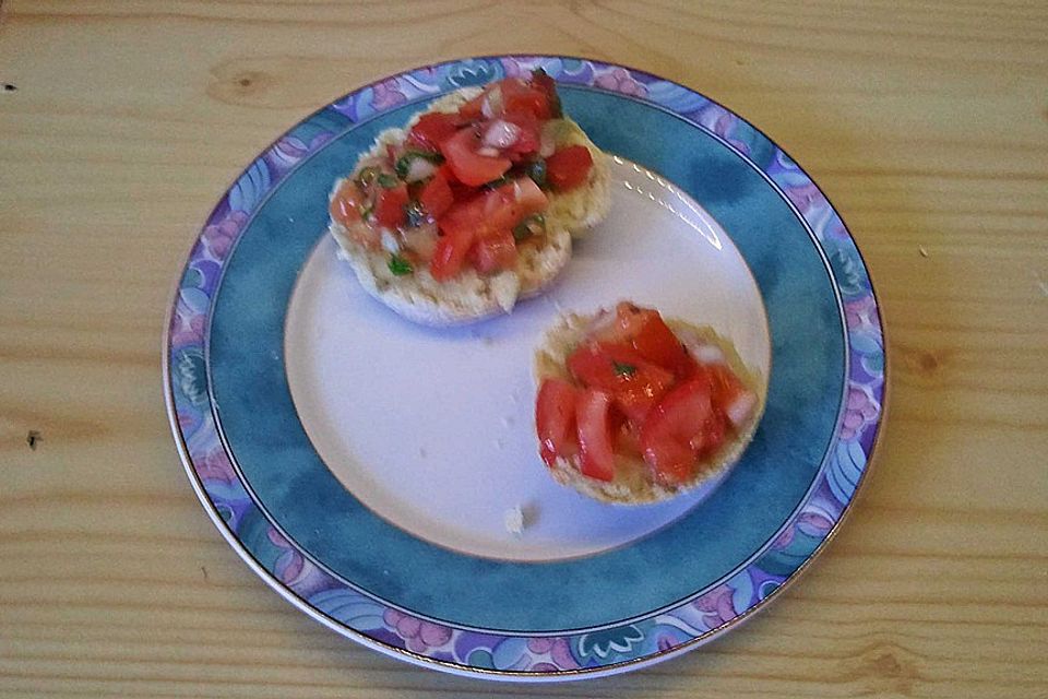 Bruschetta mit kalten Tomaten