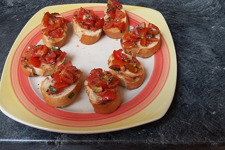 Bruschetta mit kalten Tomaten