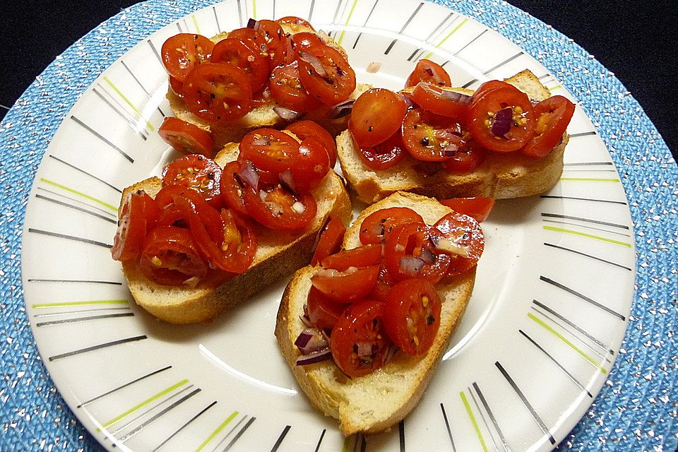 Bruschetta mit kalten Tomaten