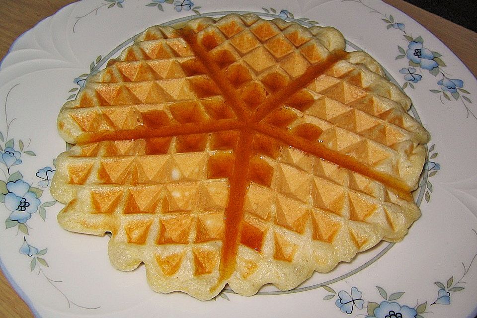 Amerikanische Waffeln mit Ahornsirup