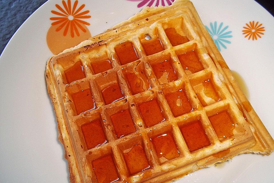 Amerikanische Waffeln mit Ahornsirup