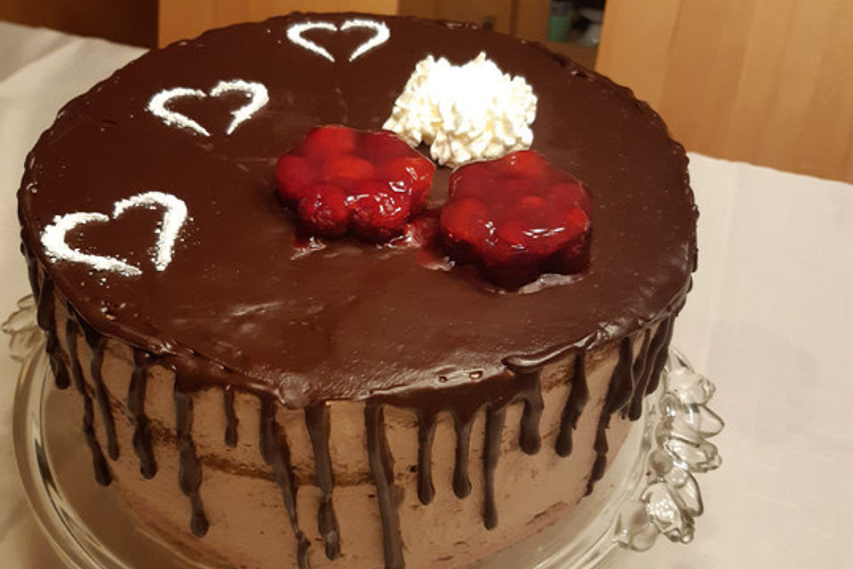 Erdbeer-Pudding-Sahne Torte