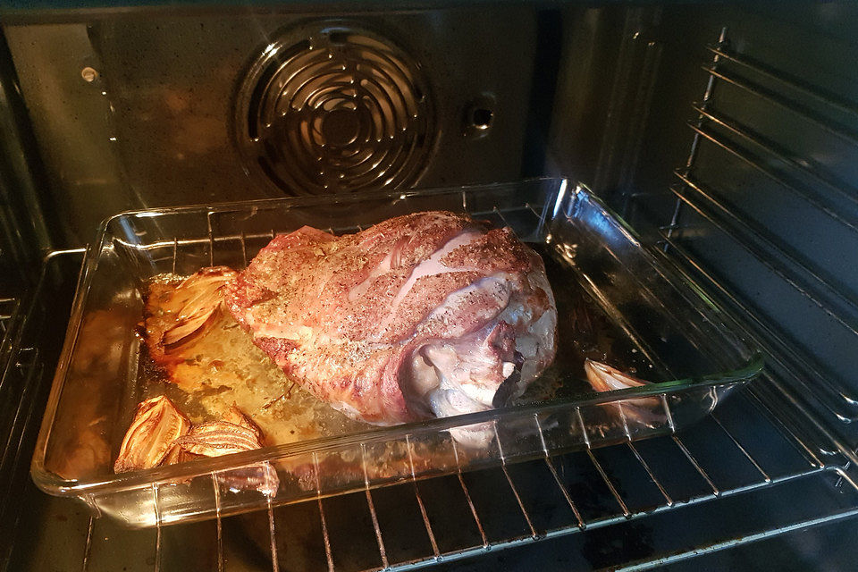 Putenoberkeule knusprig aus dem Backofen