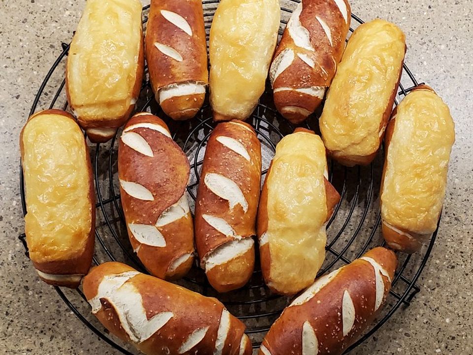 Annas falsche Käse - Laugensemmeln von arthurdent42| Chefkoch