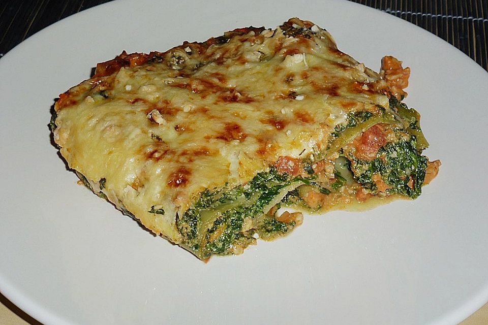 Grün - weiße Lasagne mit Spinat, Ricotta und Walnüssen