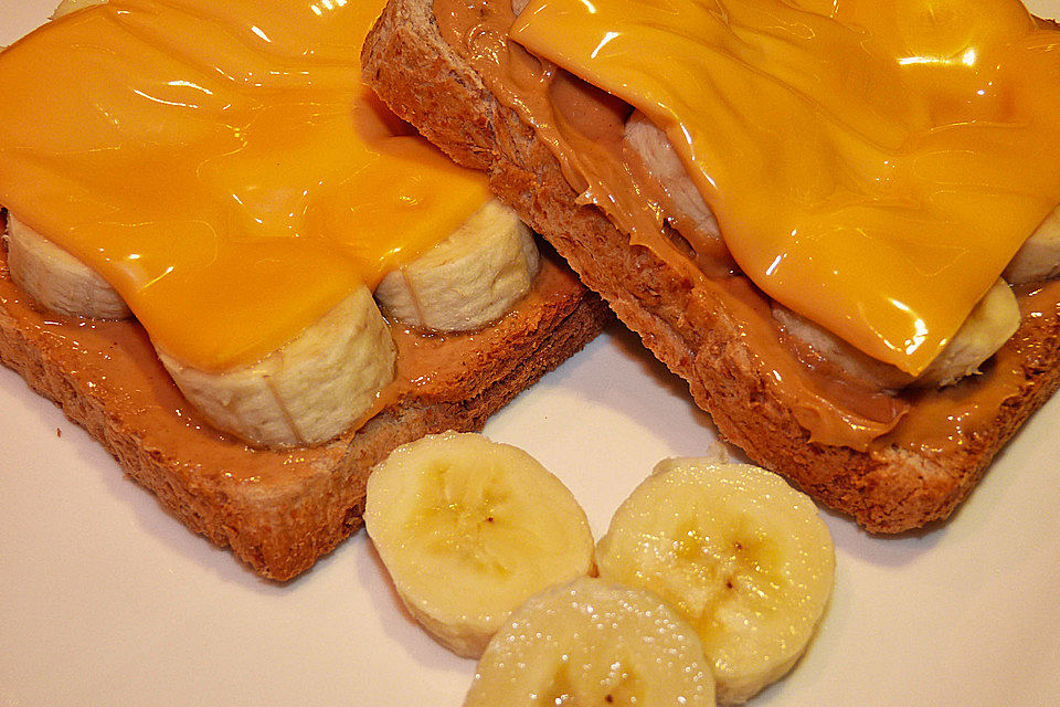 Erdnussbutter - Bananen - Toast