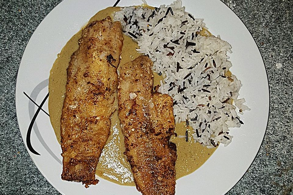 Fischfilet mit Bananen - Kokos - Curry Sauce