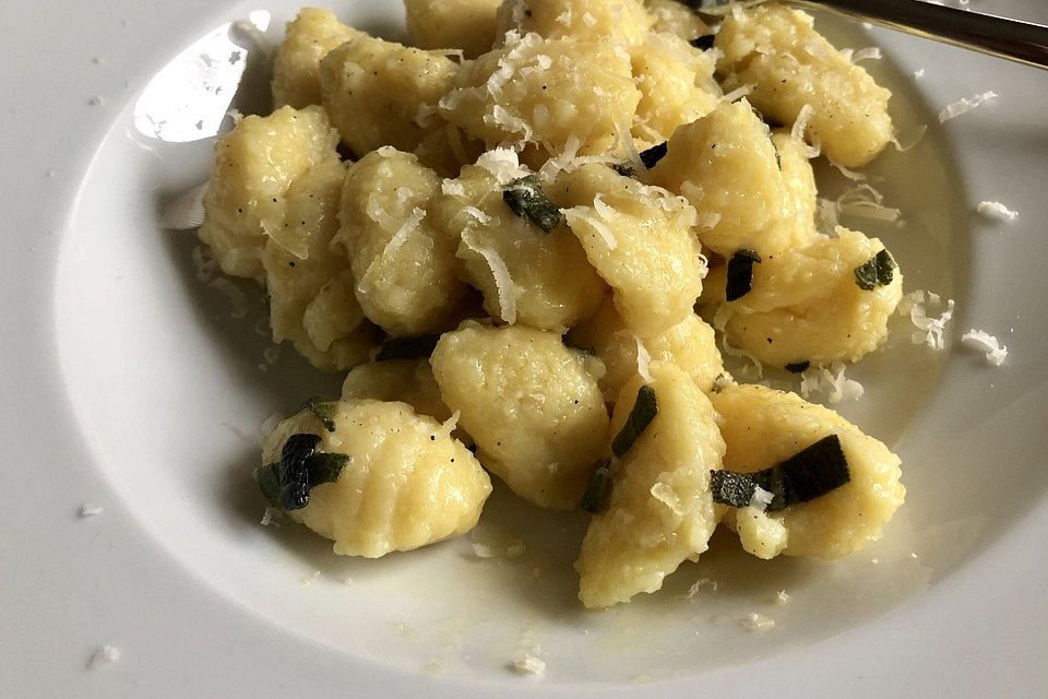 Gnocchi mit Salbeibutter Gnocchi mit Salbeibutter